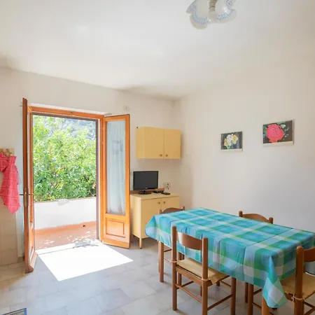 Holiday home Appartamenti Vento D'Ovest - Helloelba